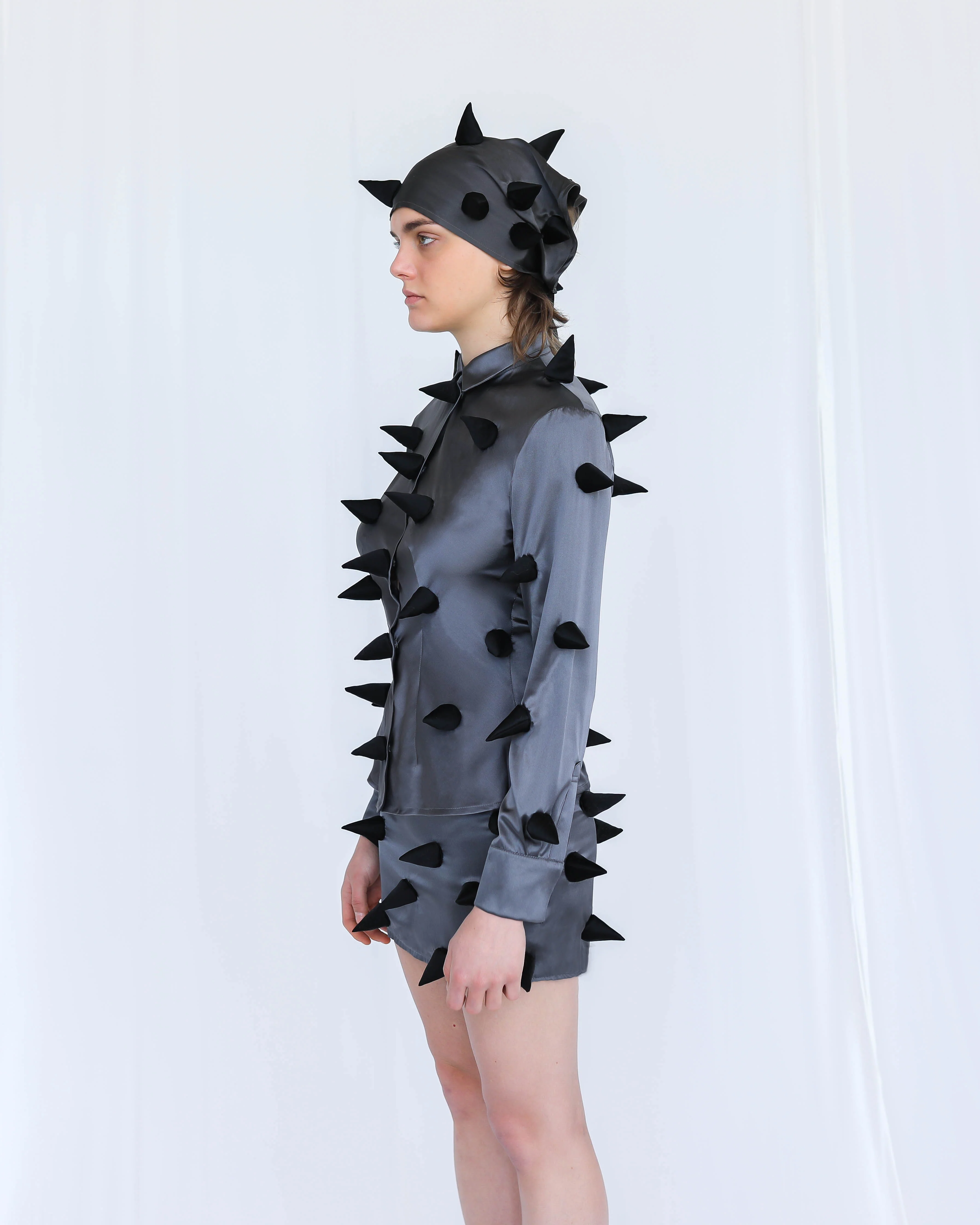 Black Silk Thorn Set - Image 3